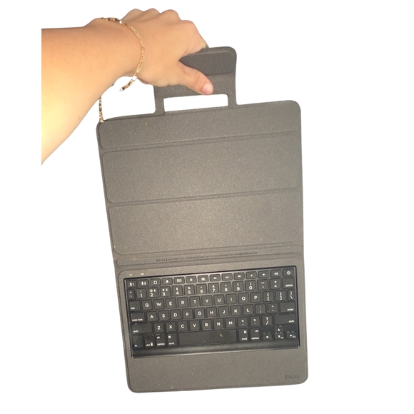 ZAGG Gray Tablet Keyboard Folio - Picture 1 of 1